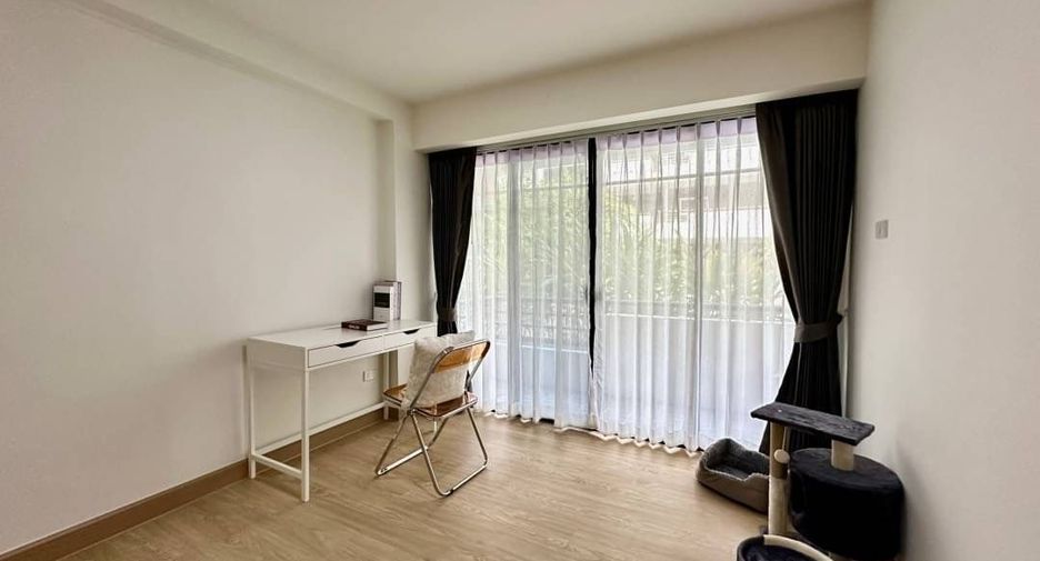 For sale 2 bedrooms condo in Phra Khanong, Bangkok