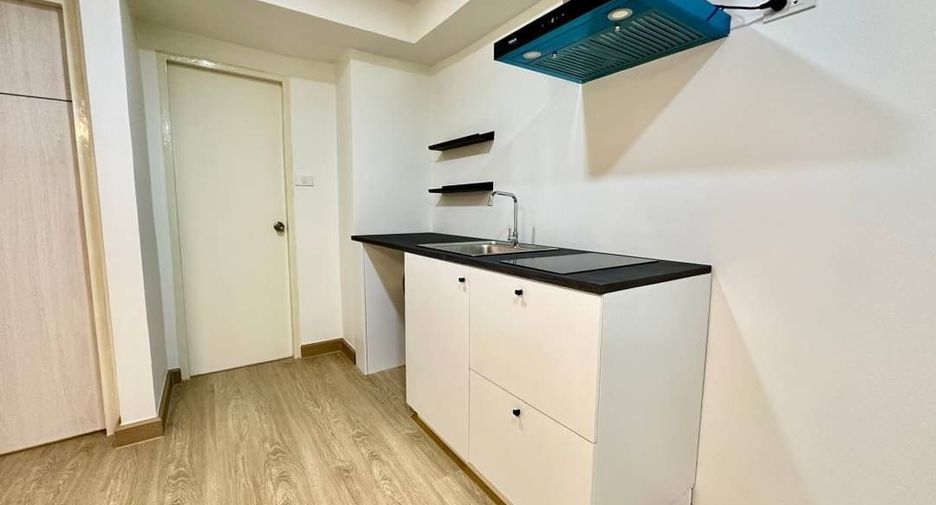 For sale 2 bedrooms condo in Phra Khanong, Bangkok