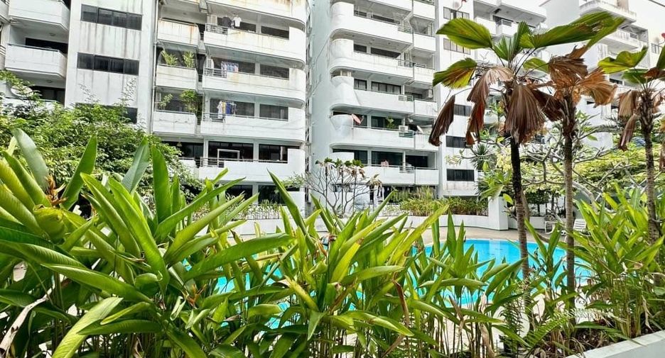 For sale 2 bedrooms condo in Phra Khanong, Bangkok