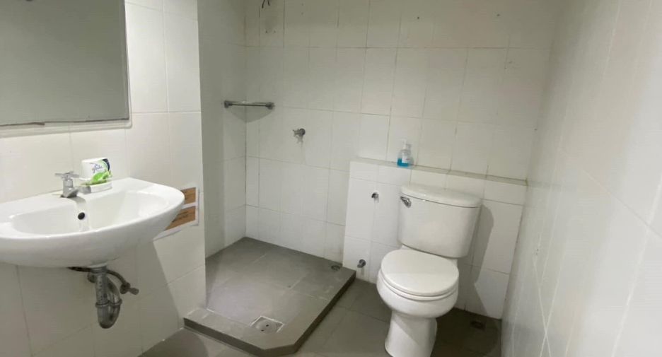 出租 商业空间 在 Khlong Toei, 曼谷