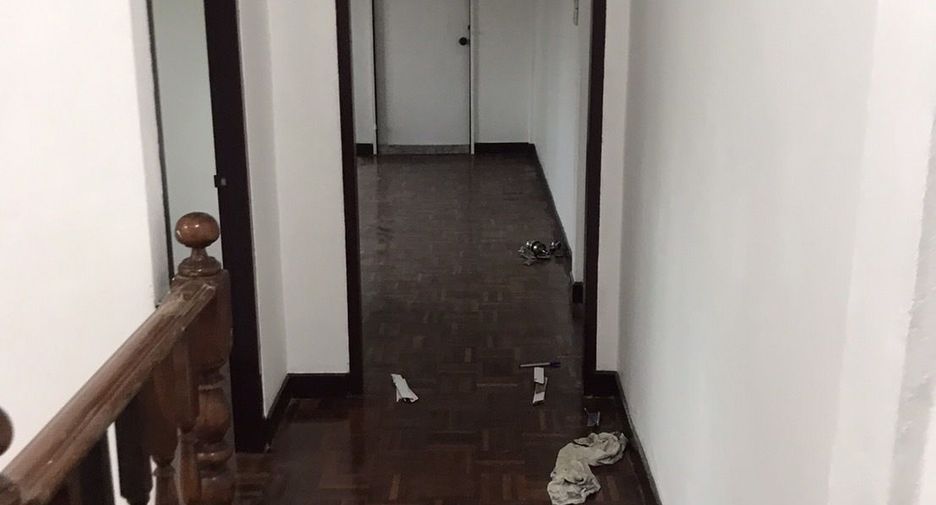 For rent 3 bedrooms townhouse in Sai Mai, Bangkok