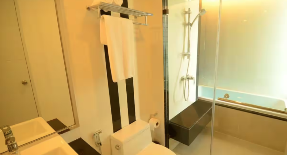 For sale 1 bed condo in Watthana, Bangkok