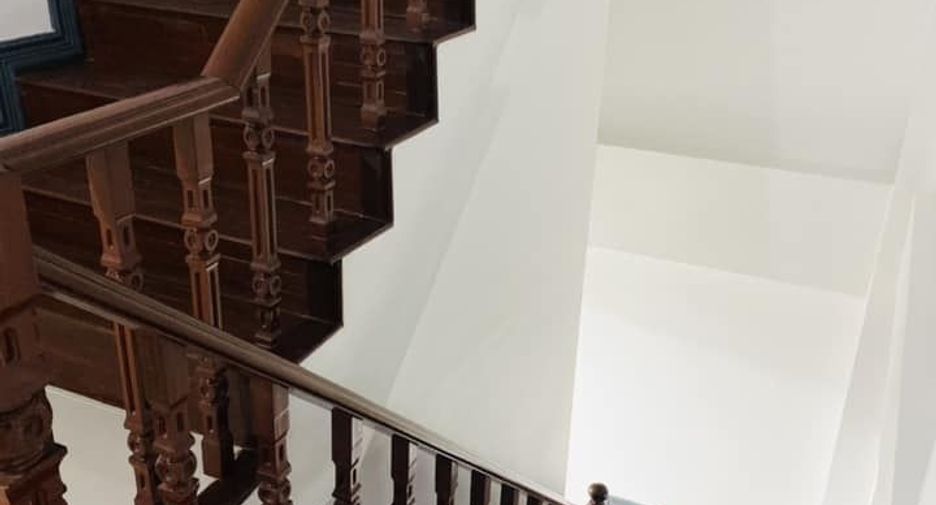 For rent 5 bedrooms townhouse in Prawet, Bangkok