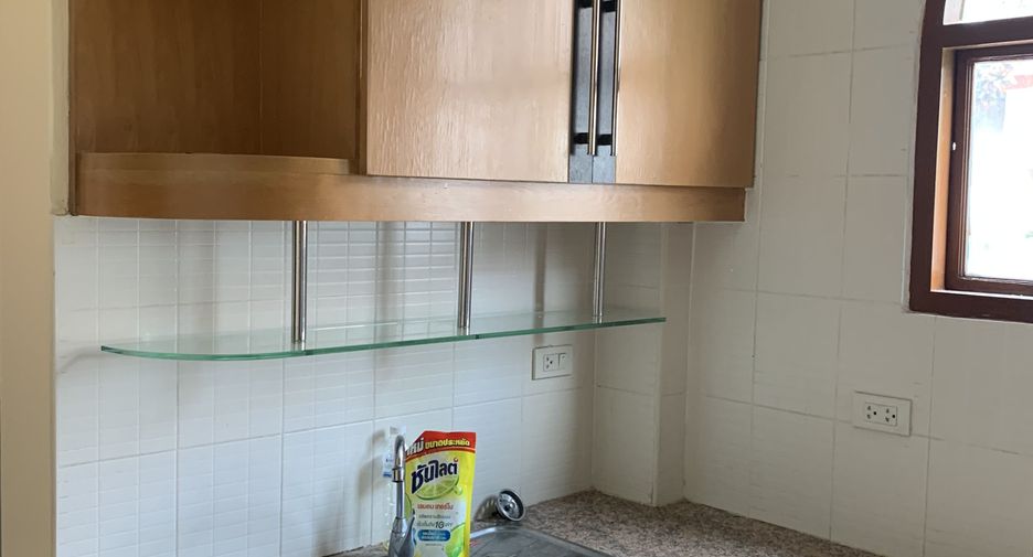 Condo en alquiler de 2 habitaciones en Watthana, Bangkok
