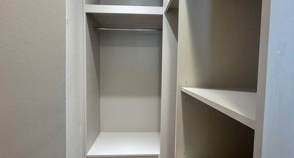 For rent 2 bedrooms condo in Bang Kho Laem, Bangkok