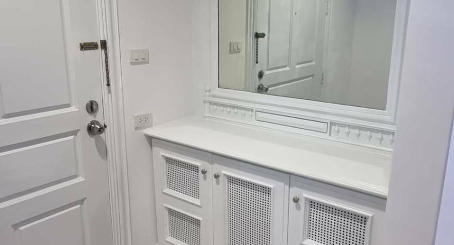 For rent 3 bedrooms condo in Khlong Toei, Bangkok