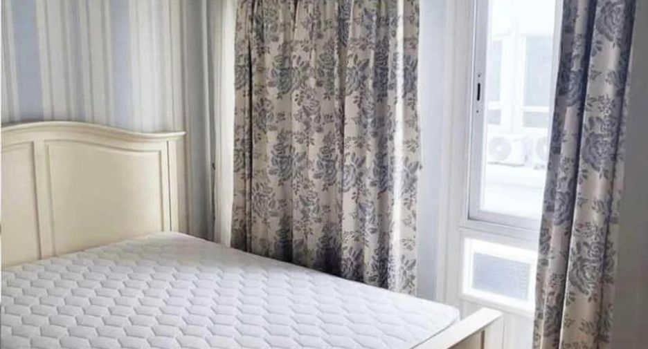 For rent 3 bedrooms townhouse in Wang Thonglang, Bangkok