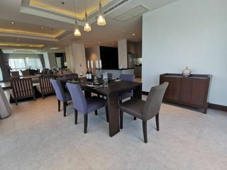For rent 3 bedrooms apartment in Pathum Wan, Bangkok