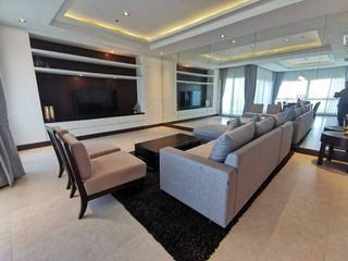 For rent 3 bedrooms apartment in Pathum Wan, Bangkok