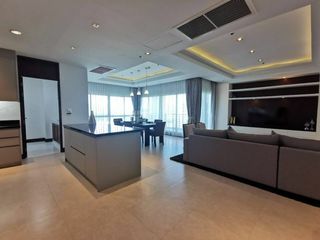 For rent 3 bedrooms apartment in Pathum Wan, Bangkok