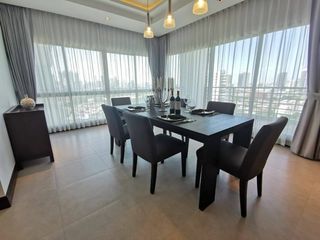 For rent 3 bedrooms apartment in Pathum Wan, Bangkok