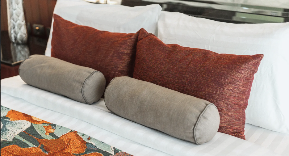 For rent 2 bedrooms condo in Mueang Phuket, Phuket