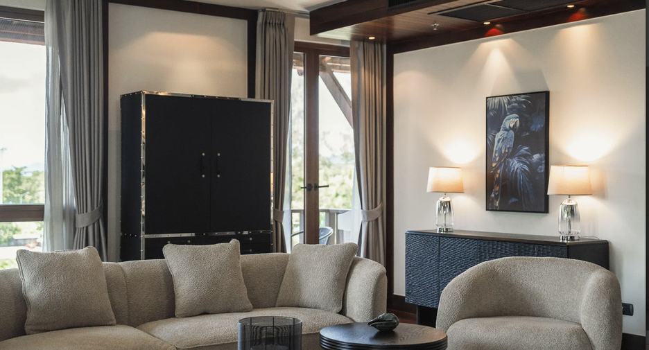For rent 2 bedrooms condo in Mueang Phuket, Phuket