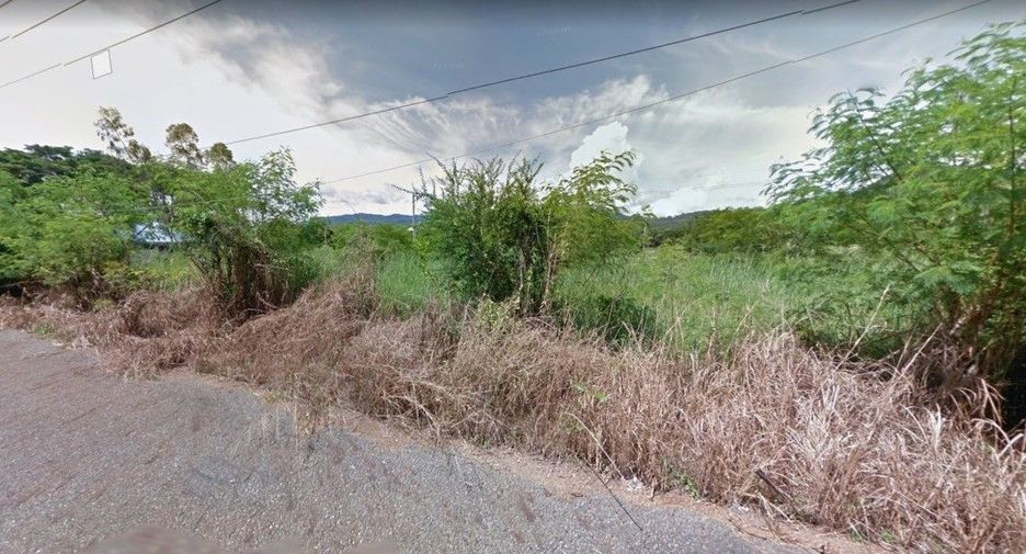 À vendre terrain à Si Racha, Chonburi