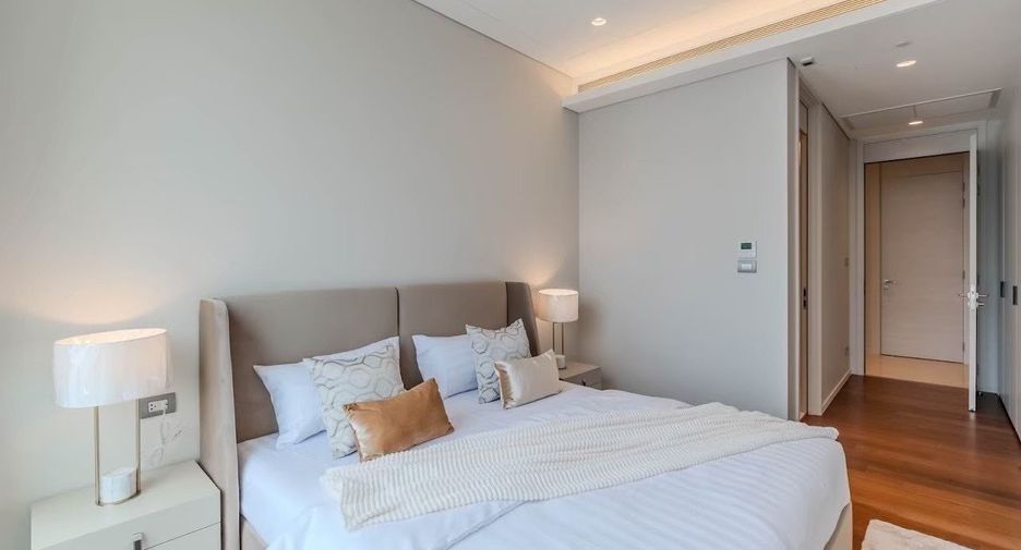 For rent 2 bedrooms condo in Pathum Wan, Bangkok