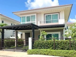 For sale 3 bedrooms house in Bang Khun Thian, Bangkok
