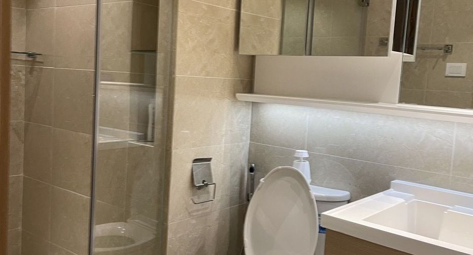 For rent 1 bed condo in Yan Nawa, Bangkok