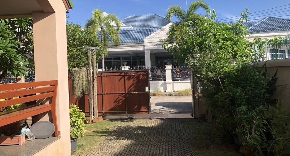 For sale 3 bedrooms house in Mueang Chon Buri, Chonburi