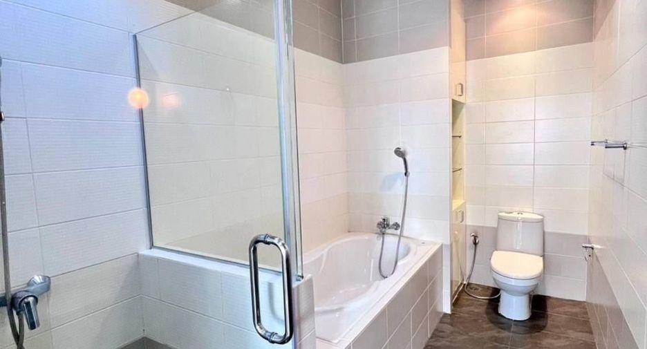 For rent 2 ベッドルーム condo in Khlong Toei, Bangkok