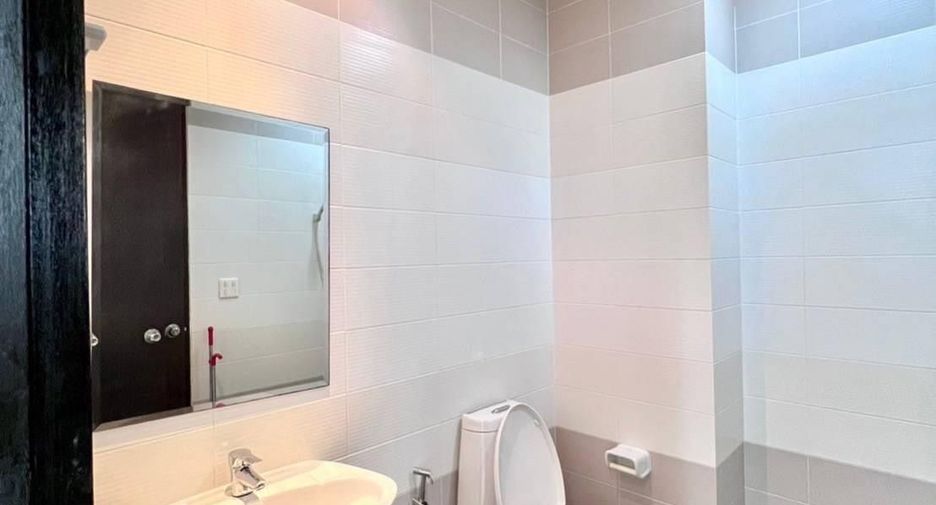 For rent 2 ベッドルーム condo in Khlong Toei, Bangkok