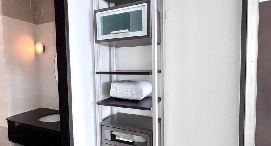 For rent 2 ベッドルーム condo in Khlong Toei, Bangkok