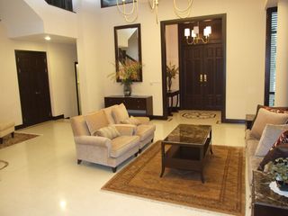 Haus zur Miete mit 4 Zimmer in Khlong Toei, Bangkok