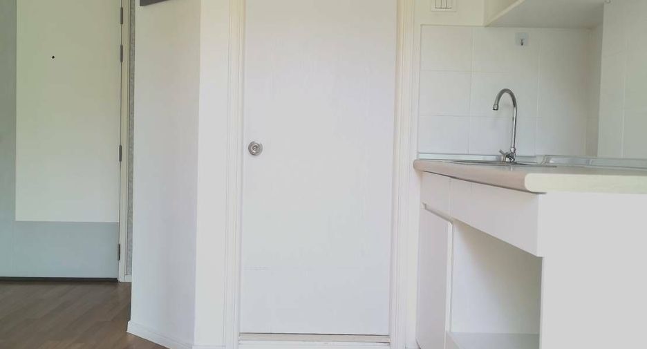 À vendre 1 chambre condo à Huai Khwang, Bangkok