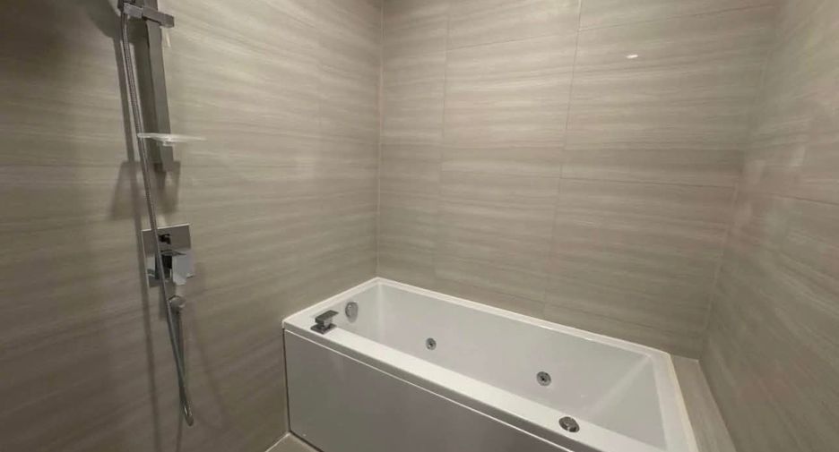 Condo en venta y en alquiler de 2 habitaciones en Watthana, Bangkok