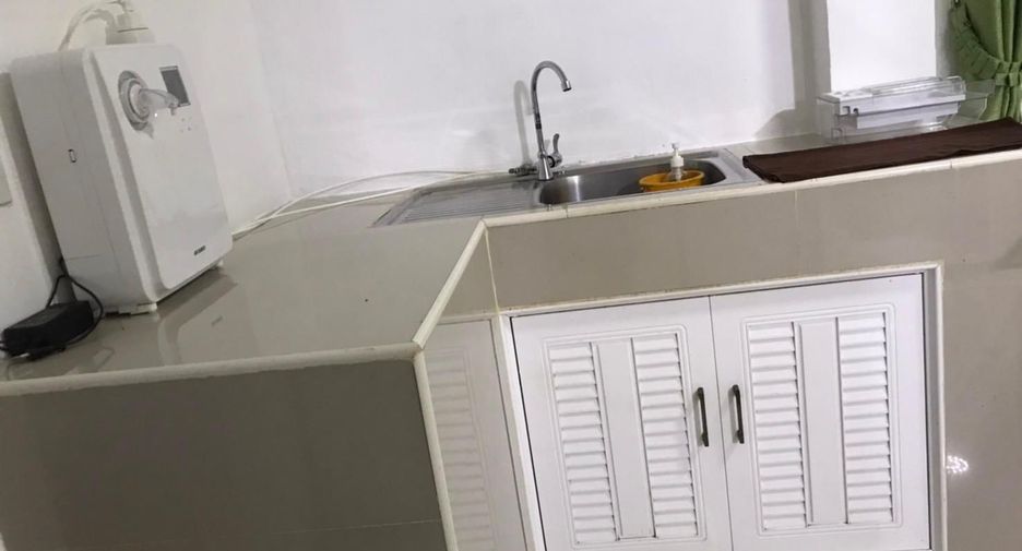 For rent 3 bedrooms townhouse in Mueang Phuket, Phuket