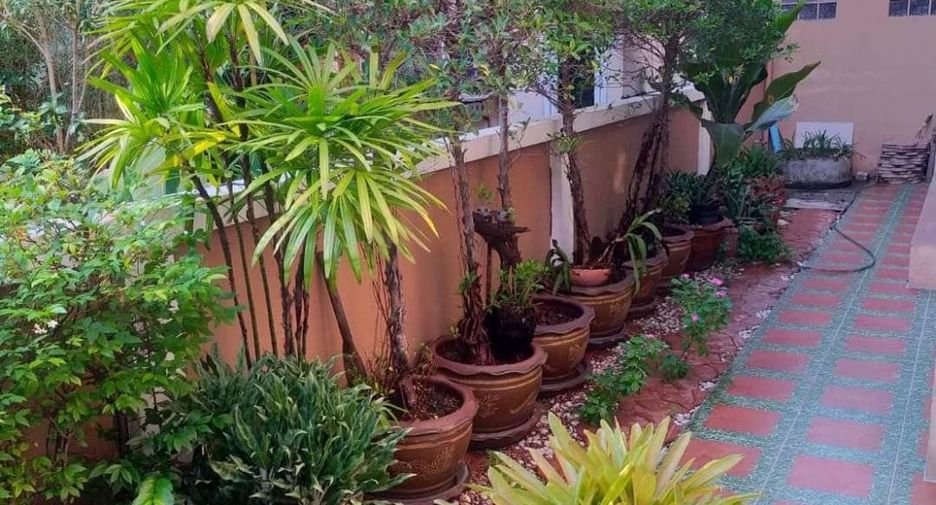 Haus zum Kauf mit 3 Zimmer in Si Racha, Chonburi