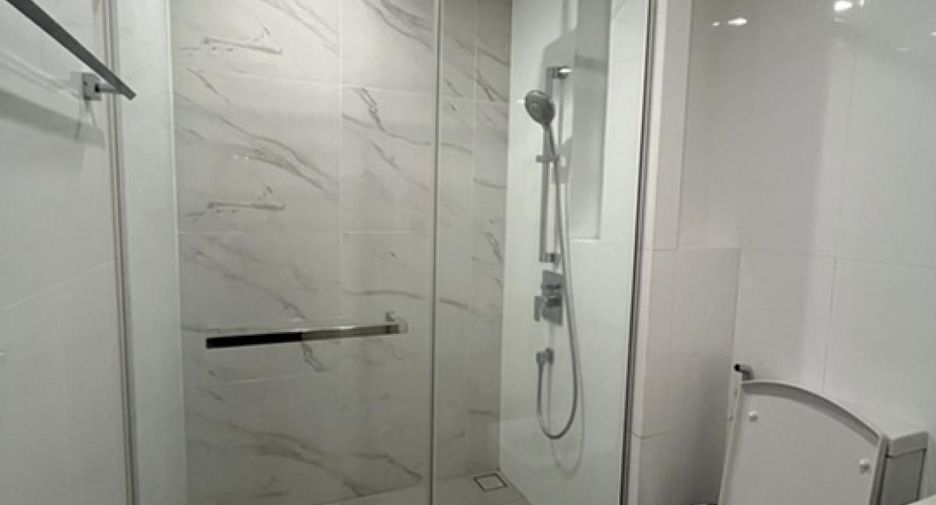 For rent 1 bed condo in Phra Khanong, Bangkok