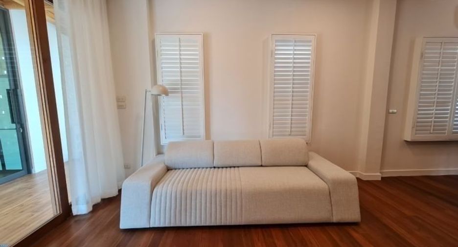 For sale 5 bedrooms house in Bang Phli, Samut Prakan