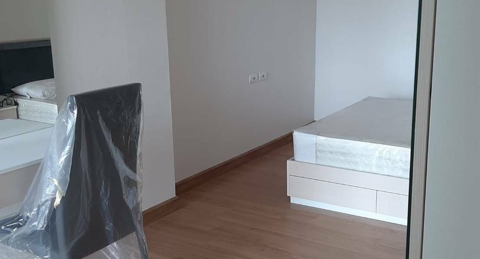 For sale 1 bed condo in Si Racha, Chonburi