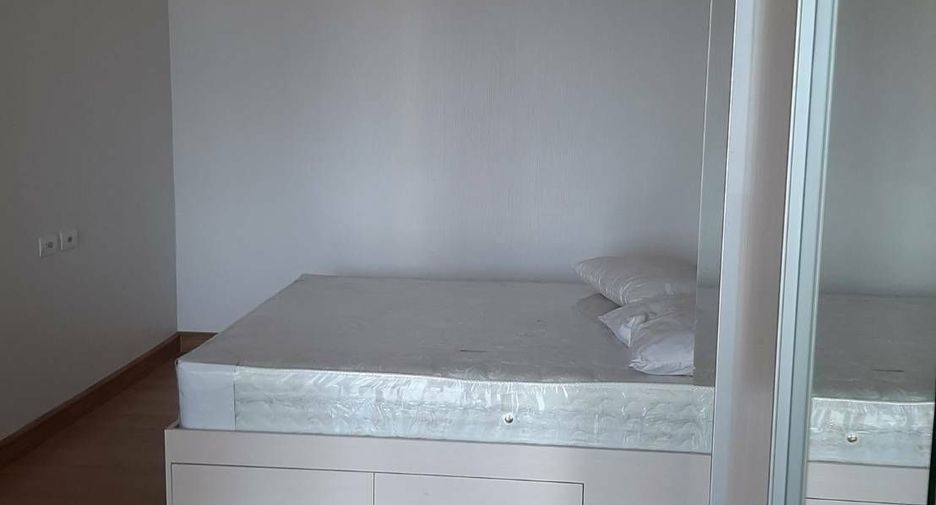 For sale 1 bed condo in Si Racha, Chonburi