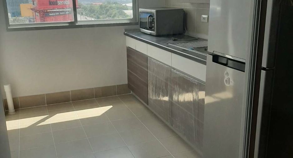 For sale 1 bed condo in Si Racha, Chonburi