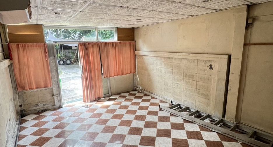Casa adosada en venta de 2 habitaciones en Phra Pradaeng, Samut Prakan