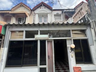 For sale 2 bedrooms townhouse in Phra Pradaeng, Samut Prakan