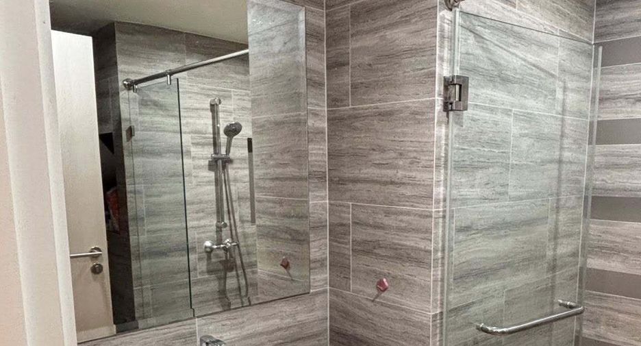 For rent 1 bed condo in Huai Khwang, Bangkok