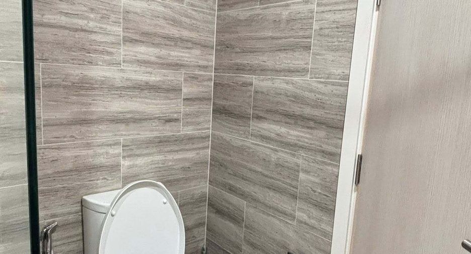 For rent 1 bed condo in Huai Khwang, Bangkok