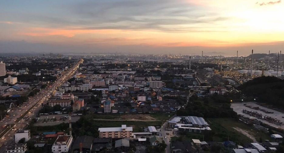 For sale 2 bedrooms condo in Si Racha, Chonburi