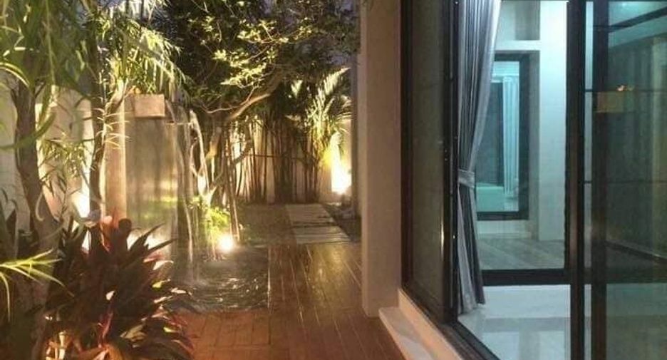 For sale 3 bedrooms house in Si Racha, Chonburi