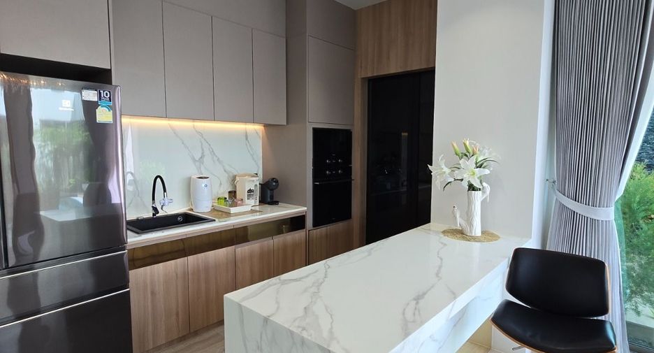 For sale and for rent 4 bedrooms villa in Mueang Phuket, Phuket