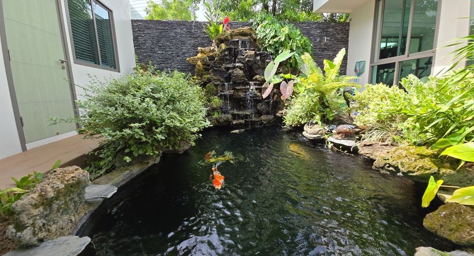 For sale and for rent 4 bedrooms villa in Mueang Phuket, Phuket