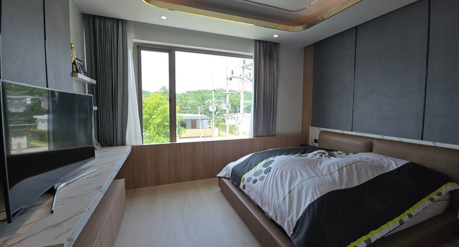 For sale and for rent 4 bedrooms villa in Mueang Phuket, Phuket