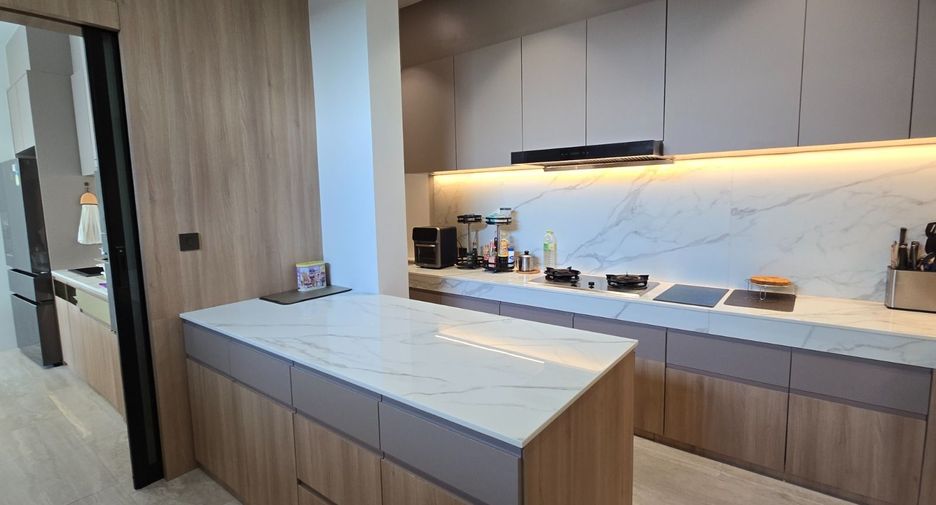 For sale and for rent 4 bedrooms villa in Mueang Phuket, Phuket