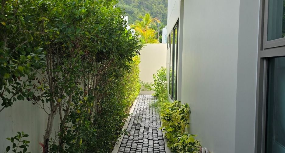 For sale and for rent 4 bedrooms villa in Mueang Phuket, Phuket