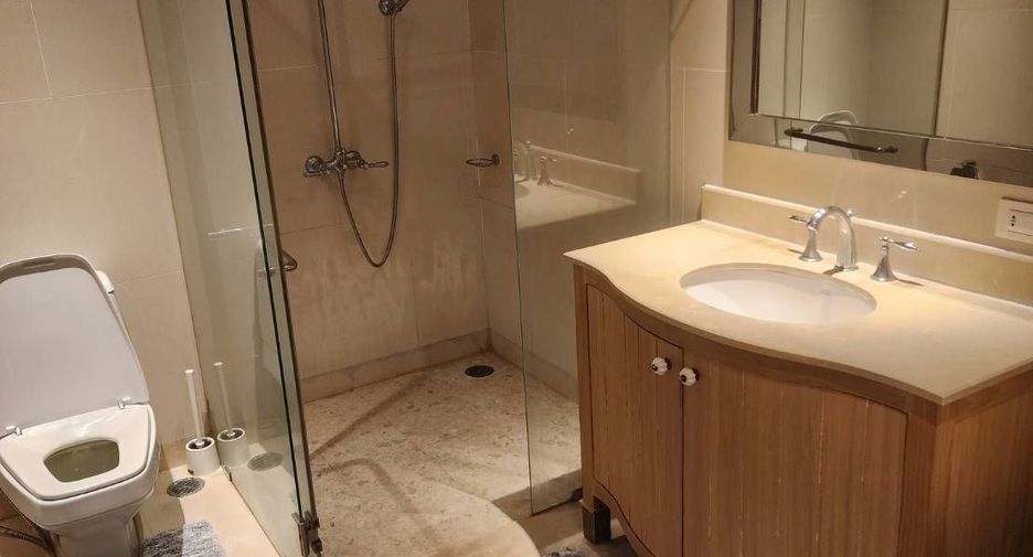 Wohnung zum Kauf und zur Miete mit 1 Zimmer in Sathon, Bangkok