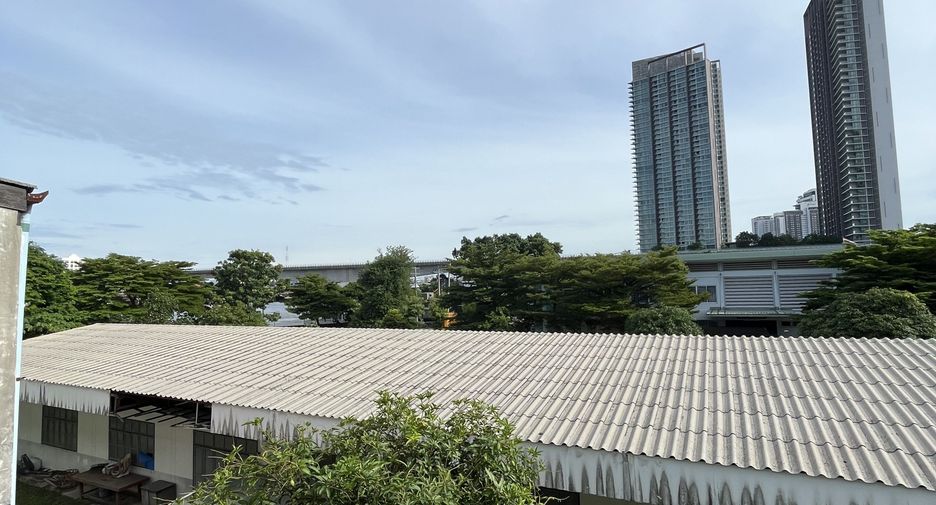For sale 4 bedrooms townhouse in Bang Sue, Bangkok