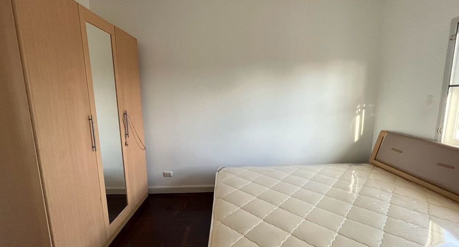 For rent 3 bedrooms house in Lat Krabang, Bangkok