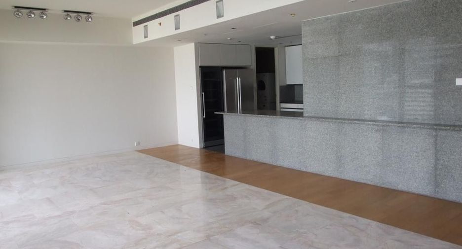 Wohnung zur Miete mit 3 Zimmer in Sathon, Bangkok